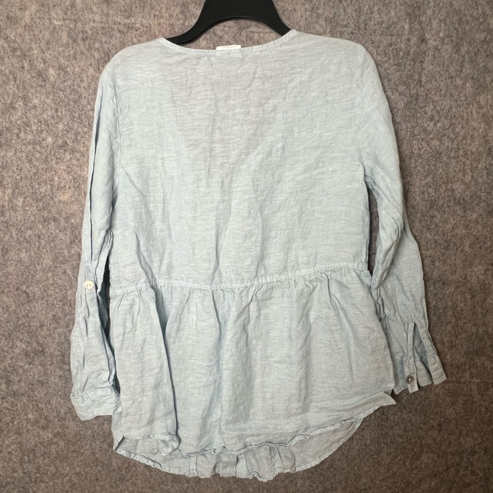 Sigrid Olsen Woman Size Medium 100% linen roll-tab tunic blouse in a light blue - Picture 6 of 7